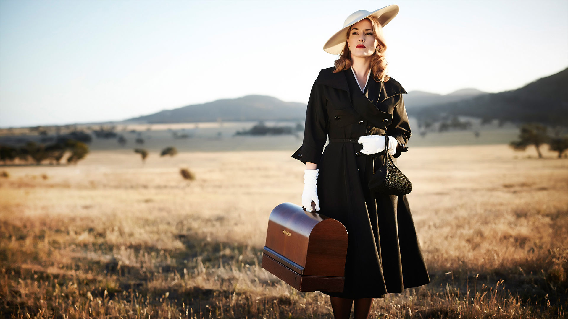 دانلود فیلم The Dressmaker 2015