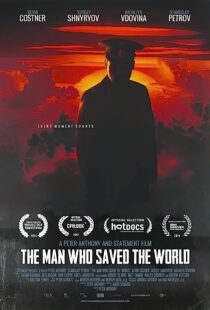 دانلود فیلم The Man Who Saved the World 2014369131-6832215