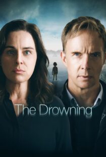 دانلود سریال The Drowning406082-1519756527